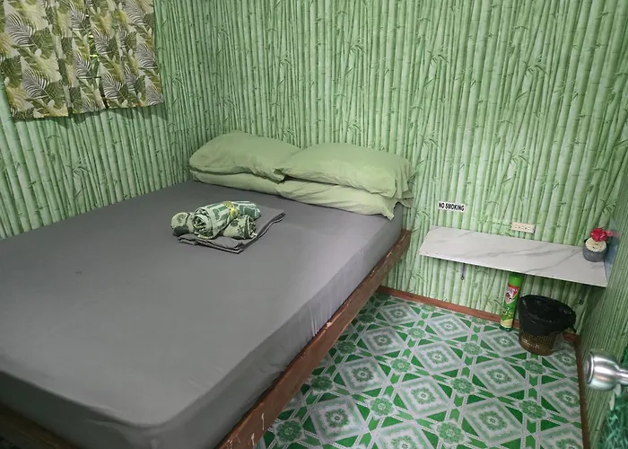 The At Acres Village - Cozy Nature In Campsite Moalboal